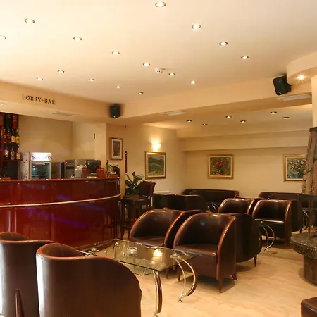 Martin Club Hotel