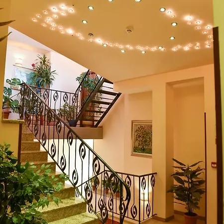 Martin Club ホテル 3*