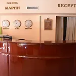 мартин клуб Хотел