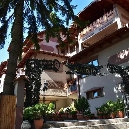 Martin Club Szálloda