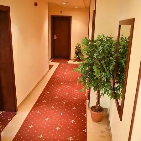 فندق Martin Club