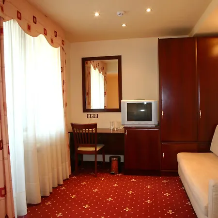 Martin Club 3*